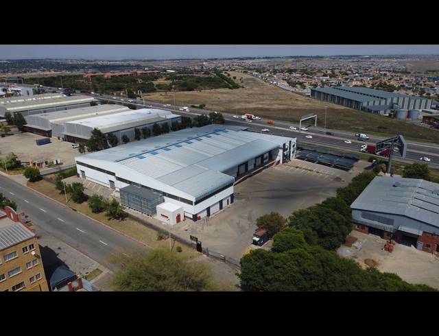 5,410M² WAREHOUSE TO LET IN RANDJESPARK